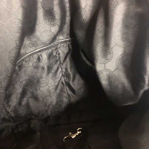 Michael Kors small top handle black bag - Picture 6 of 7